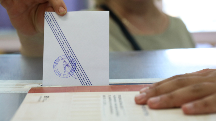 Εκλογές 2023: Η μεγάλη μάχη για τους αναποφάσιστους και οι στόχοι της πρώτης κάλπης