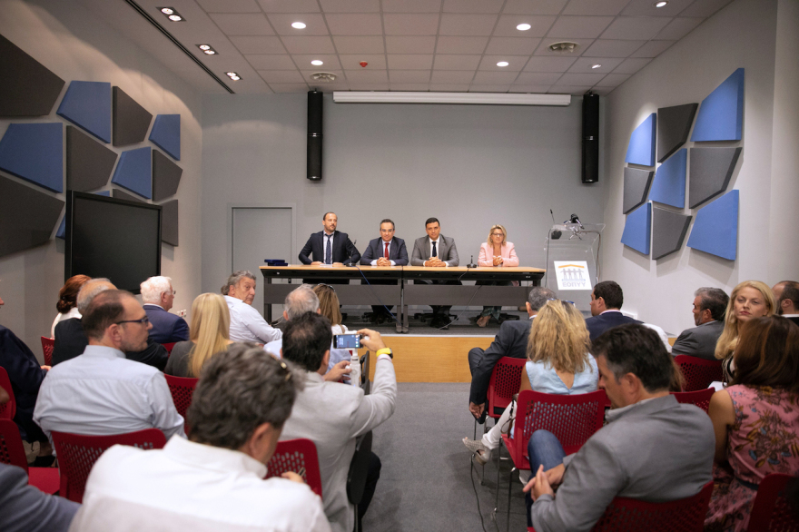 Κικίλιας: 2.000 καρκινοπαθείς απαλλάσσονται από την ταλαιπωρία στα φαρμακεία του ΕΟΠΥΥ