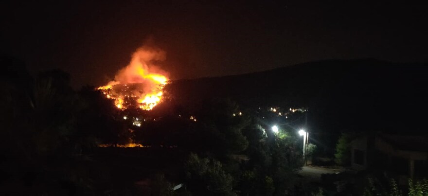 Φωτιά στη Νέα Μάκρη: Σε ύφεση το μέτωπο - Υπόνοιες για εμπρησμό