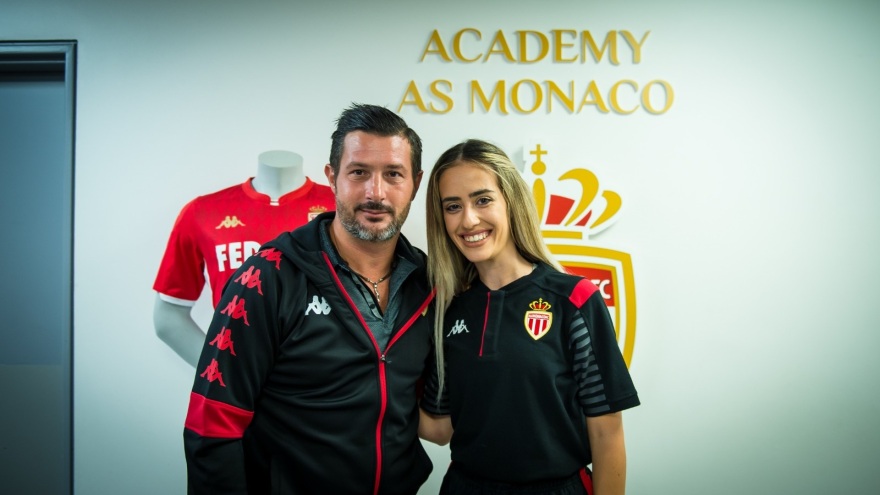 Η σέξι Κύπρια προπονήτρια που φιλοξενήθηκε από τη Μονακό του Ριμπολόβλεφ