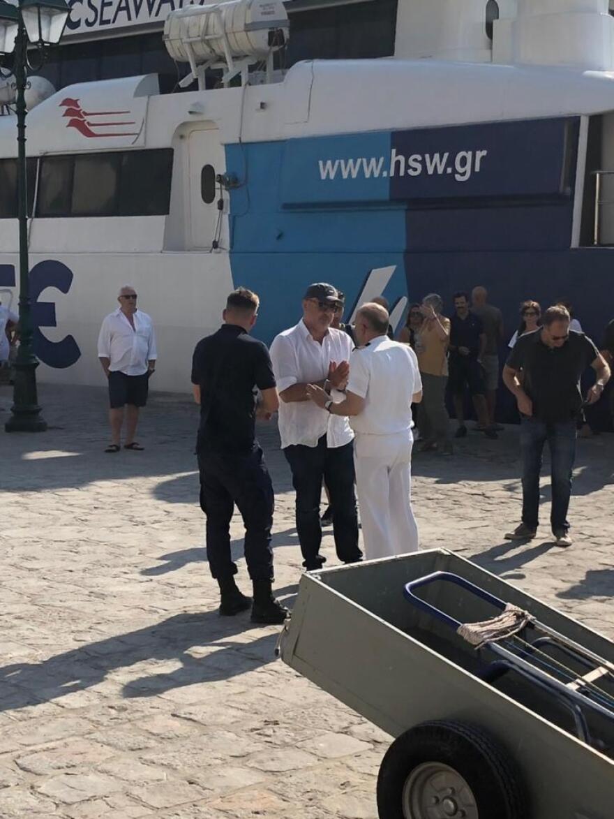 Στον μώλο της Ύδρας προσέκρουσε το Flyingcat 4 -Ταλαιπωρία για τους επιβάτες