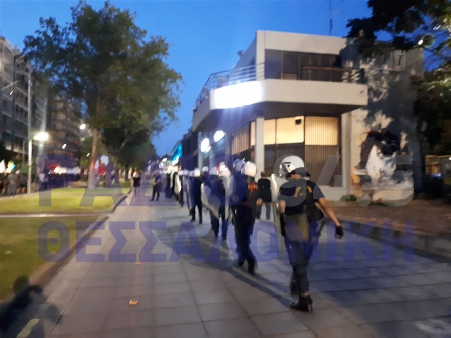 ΔΕΘ 2019: Ισχυρές αστυνομικές δυνάμεις έξω από το ΑΠΘ - Βίντεο και φωτογραφίες