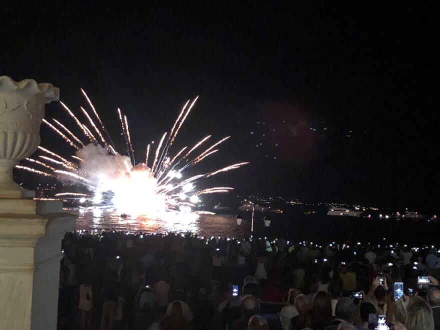 Αρμάτα 2019: Η εντυπωσιακή πυρπόληση της «τουρκικής ναυαρχίδας» στις Σπέτσες- Βίντεο και φωτογραφίες