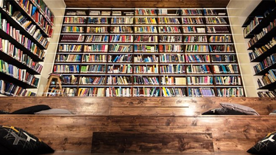 Σπουδές στην Ελλάδα με συνθήκες εξωτερικού