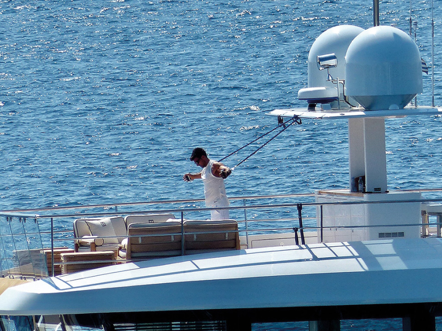 Valentino - Οlivia Palermo: Καλοκαίρι στην Ελλάδα