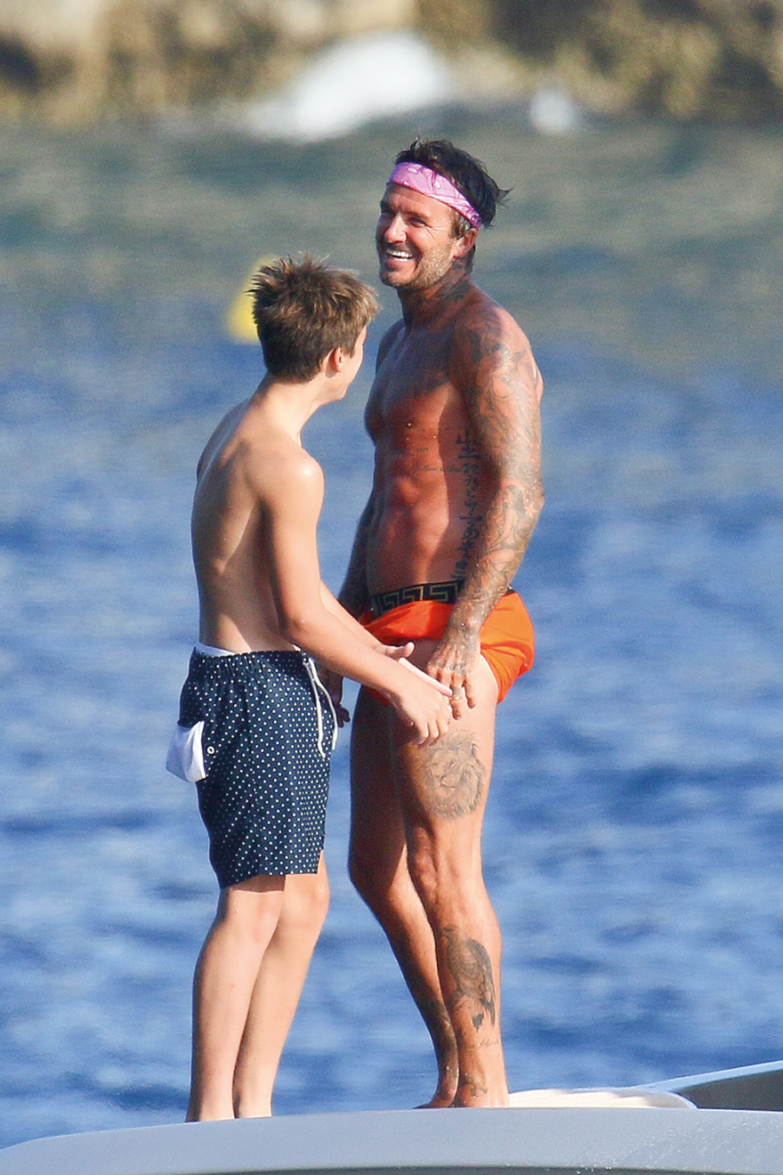 Μπέκαμ - Έλτον Τζον: Διακοπές στη νότια Γαλλία