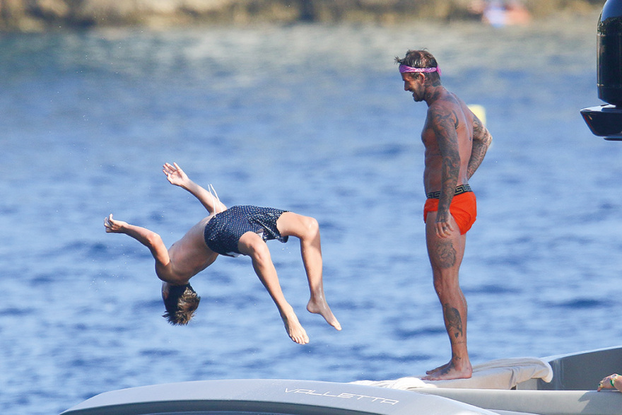 Μπέκαμ - Έλτον Τζον: Διακοπές στη νότια Γαλλία