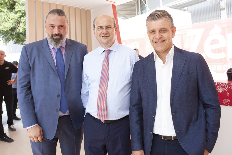 Νέοι στρατηγικοί στόχοι και νέα προϊόντα από τη ΖeniΘ  κατά τα εγκαίνια του περιπτέρου της στην 84η ΔΕΘ