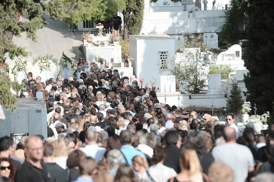 Το τελευταίο αντίο στον Λαυρέντη Μαχαιρίτσα