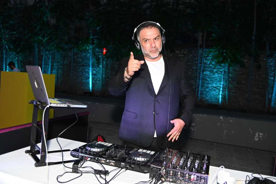 Η «μπαργούμαν» Φαίη Σκορδά και ο «παρκαδόρος» Γιώργος Παπαδάκης