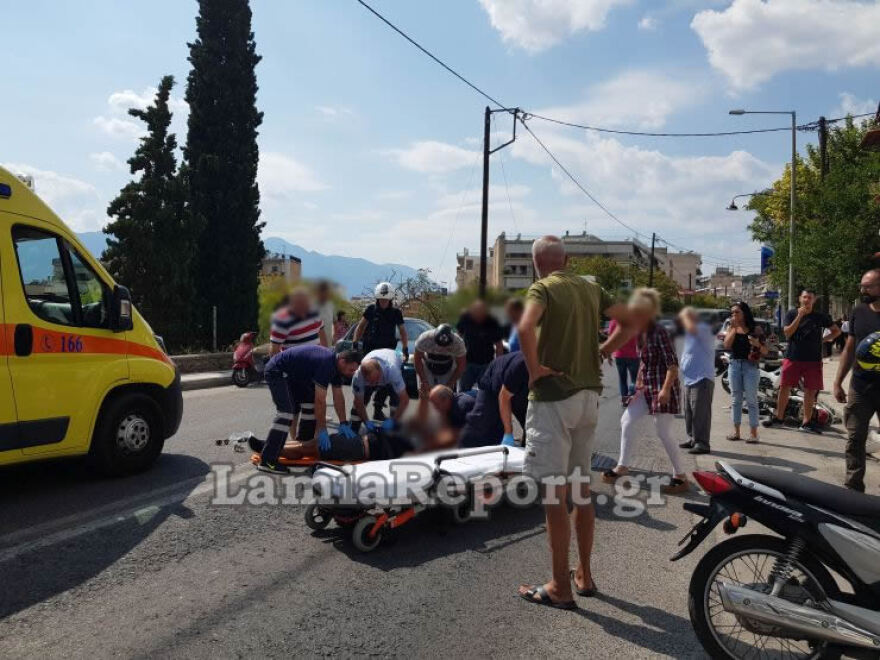Σοβαρό τροχαίο στη Λαμία - Βαριά τραυματισμένος ντελιβεράς 