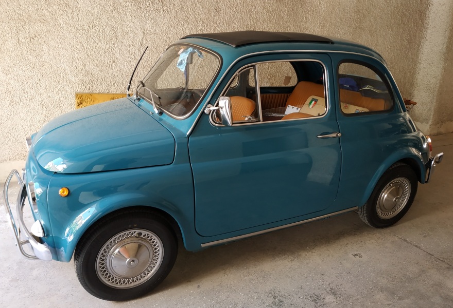 Classic Car Sunday: Τέσσερα εκατομμύρια ευρώ στον... πεζόδρομο