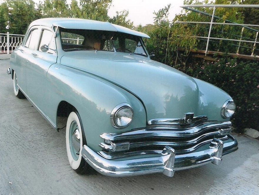 Classic Car Sunday: Τέσσερα εκατομμύρια ευρώ στον... πεζόδρομο