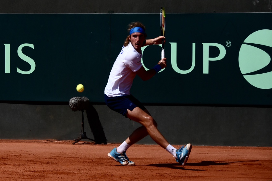 Davis Cup: Ο εκπληκτικός Τσιτσιπάς σφράγισε την πρόκριση στα πλέι οφ 