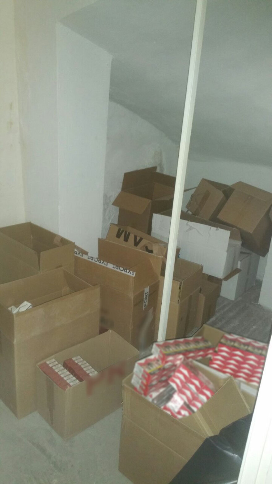 Χειροπέδες στον νο1 προμηθευτή λαθραίων τσιγάρων στην ΑΣΟΕΕ