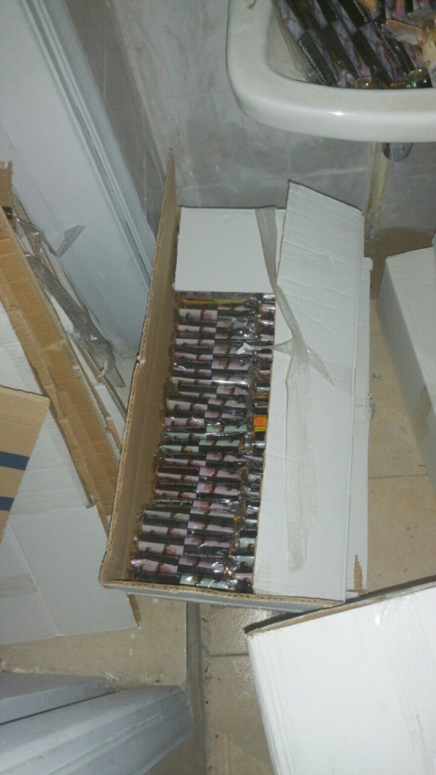 Χειροπέδες στον νο1 προμηθευτή λαθραίων τσιγάρων στην ΑΣΟΕΕ