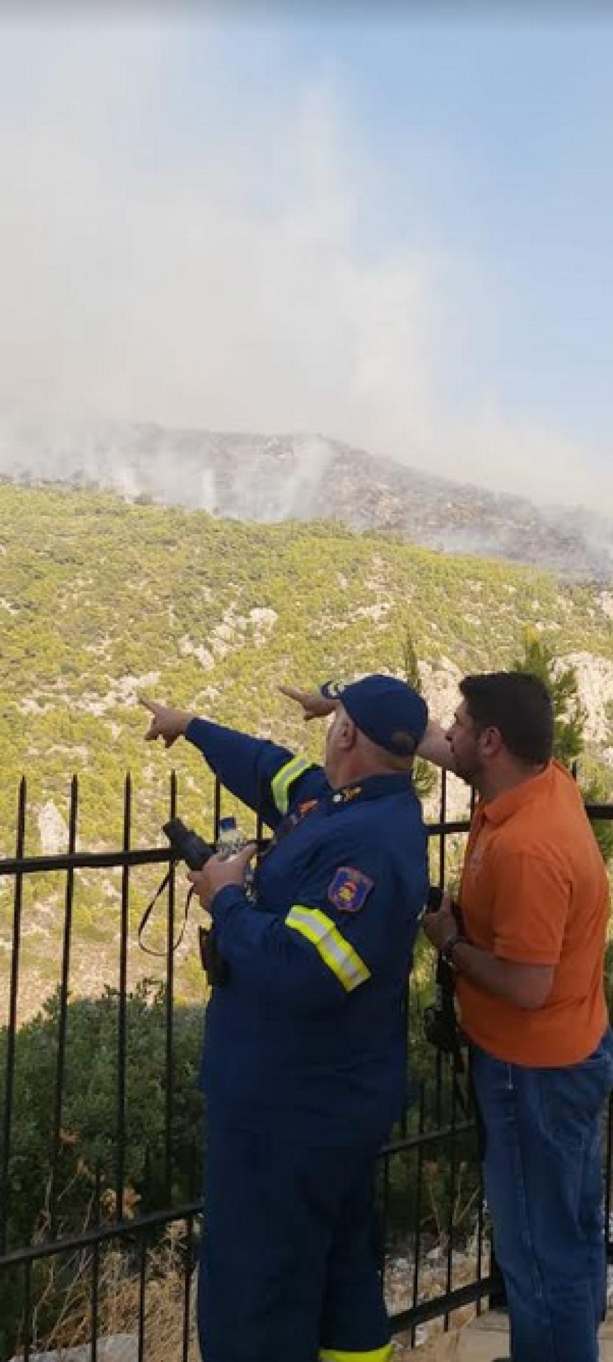 Λουτράκι: Κομάντο της ΕΜΑΚ στη μάχη με τις φλόγες - Πώς ξεκίνησε η φωτιά