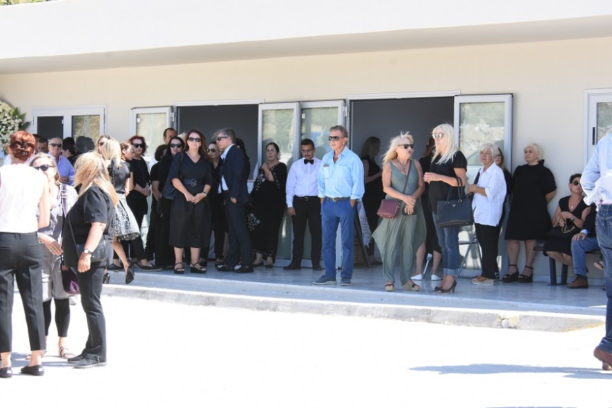 Δημήτρης Ρίζος: Οικογένεια, φίλοι και συνεργάτες στο «τελευταίο αντίο»