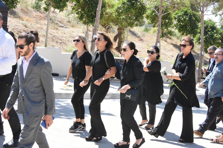 Δημήτρης Ρίζος: Οικογένεια, φίλοι και συνεργάτες στο «τελευταίο αντίο»