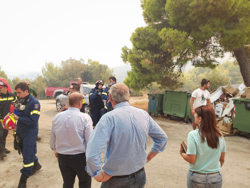 Φωτιά στη Ζάκυνθο: Κάηκε ένα σπίτι - Καλύτερη η εικόνα στο πύρινο μέτωπο