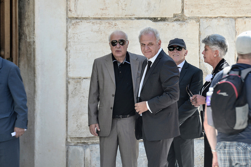 Το τελευταίο «αντίο» στον Αντώνη Λιβάνη 