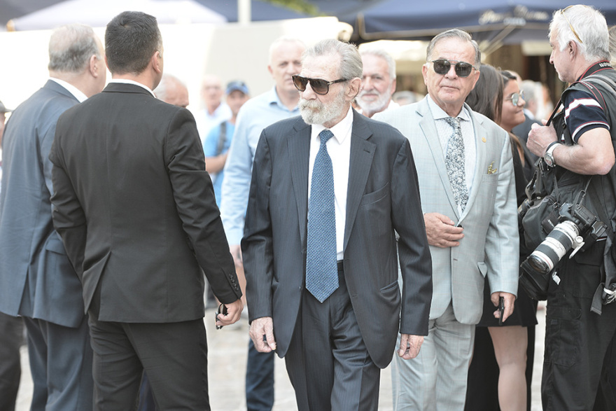 Το τελευταίο «αντίο» στον Αντώνη Λιβάνη 