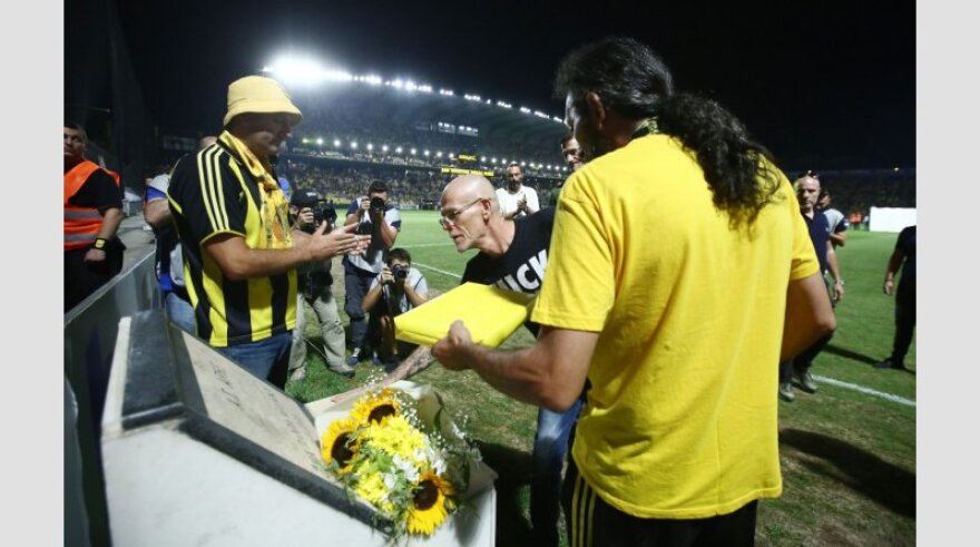 Super League 1, ΑΡΗΣ-Παναθηναϊκός: Στεφάνι της Θύρας 13 στη μνήμη του Κουκ