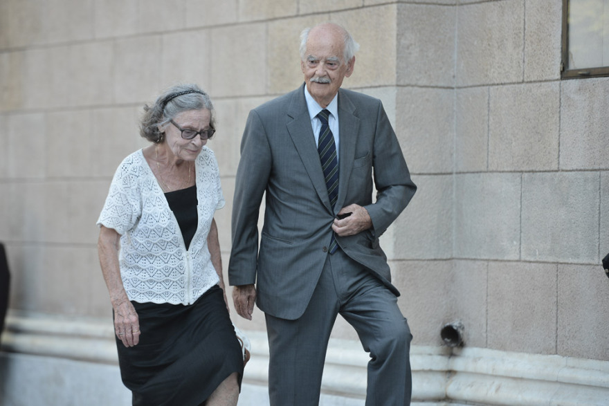 Το τελευταίο «αντίο» στον Αντώνη Λιβάνη 