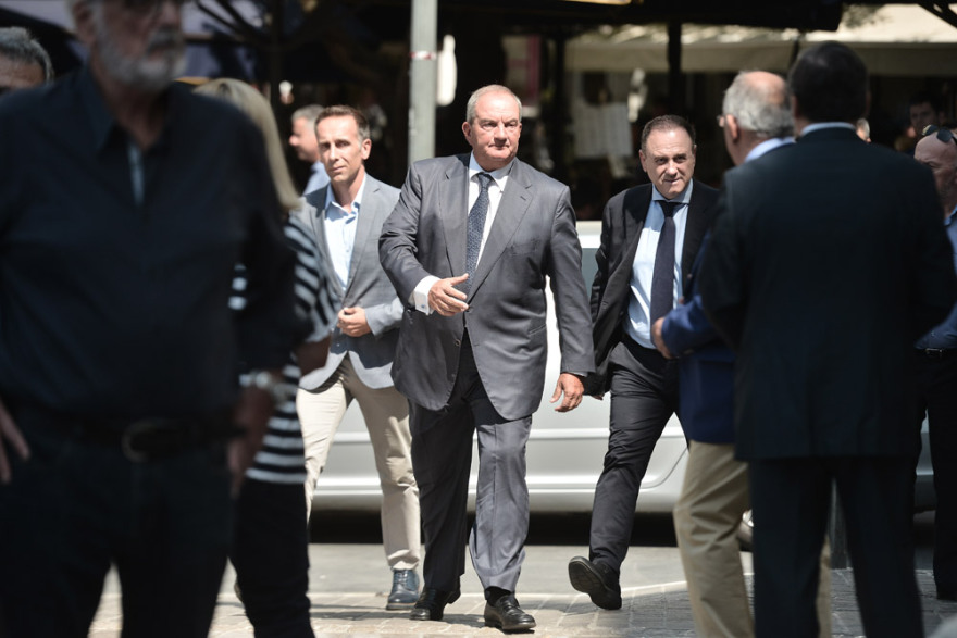 Το τελευταίο «αντίο» στον Αντώνη Λιβάνη 