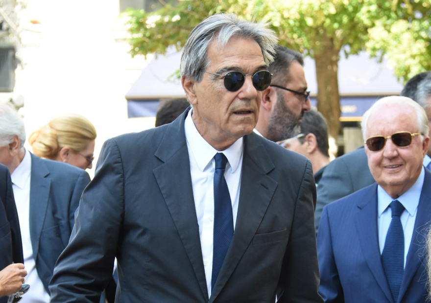 Το τελευταίο «αντίο» στον Αντώνη Λιβάνη 