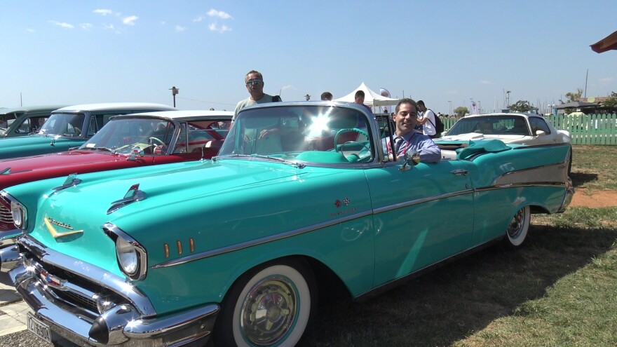 Alimos Classic Car Sunday: Υπερθέαμα σε τέσσερις τροχούς