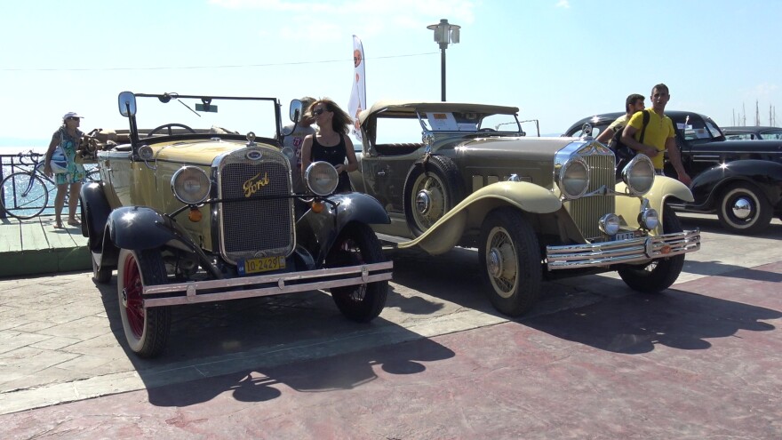 Alimos Classic Car Sunday: Υπερθέαμα σε τέσσερις τροχούς