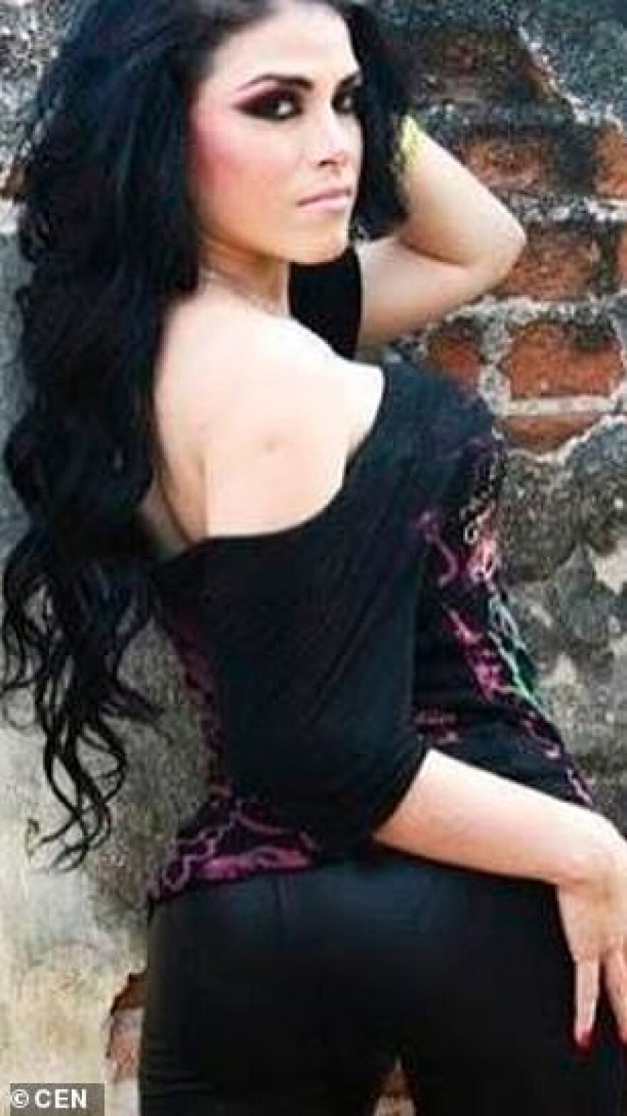 Μυστήριο με τον θάνατο της σέξι δολοφόνου του καρτέλ του Ελ Τσάπο