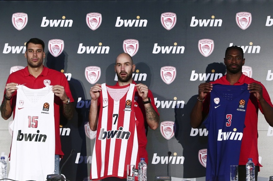 Αυτές είναι οι νέες φανέλες του μπασκετικού Ολυμπιακού