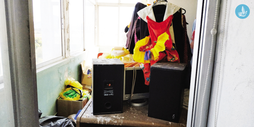 Ρόδος: Εικόνες ντροπής στο πρώην δημαρχείο Ιαλυσού - Βρωμιά και ακαθαρσίες σ' όλο τον χώρο