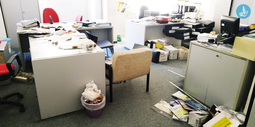 Ρόδος: Εικόνες ντροπής στο πρώην δημαρχείο Ιαλυσού - Βρωμιά και ακαθαρσίες σ' όλο τον χώρο