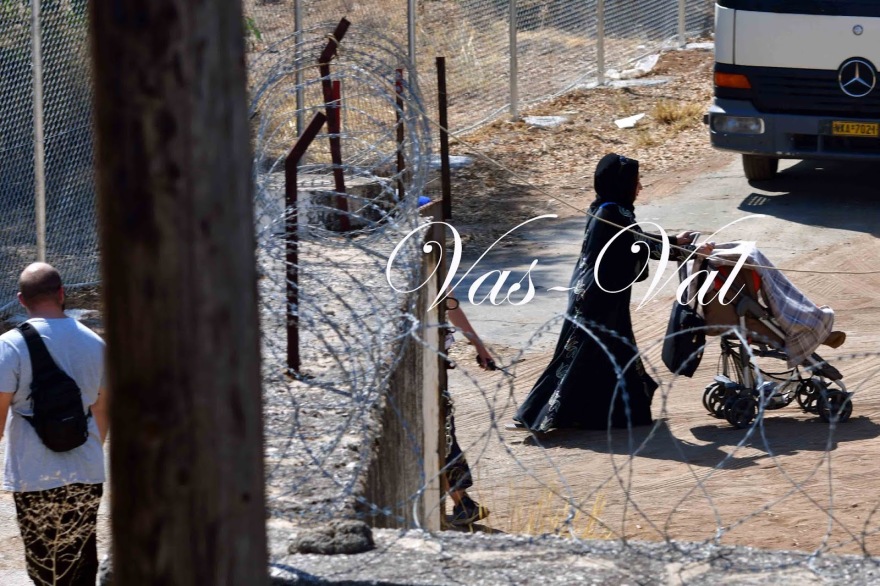 Στη δομή φιλοξενίας Κορίνθου 214 αλλοδαποί από τα υπό κατάληψη κτίρια της Αχαρνών