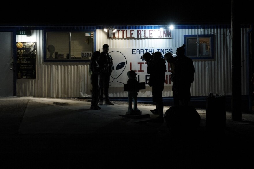 Εισβολή στην «Περιοχή 51»: Υποτονική η συγκέντρωση - Μόνο 100 ανταποκρίθηκαν στο κάλεσμα