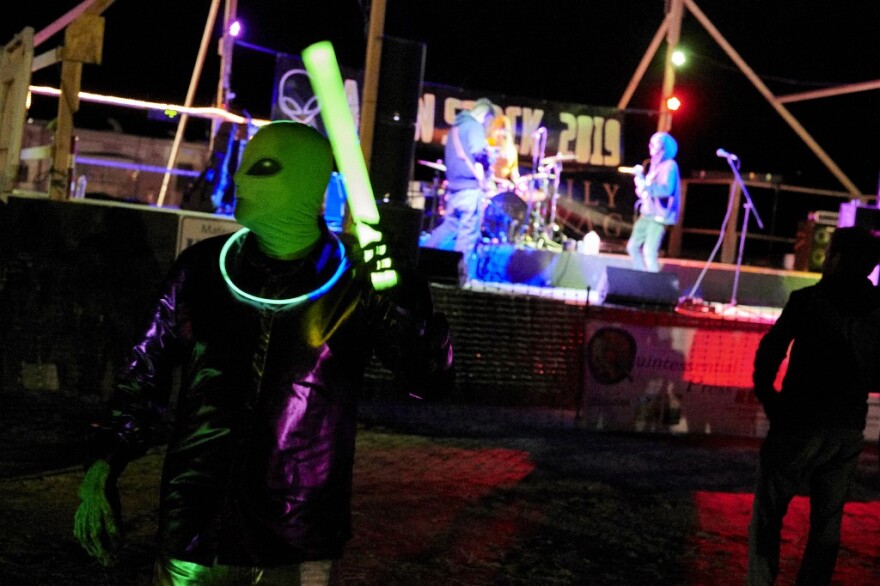 Εισβολή στην «Περιοχή 51»: Υποτονική η συγκέντρωση - Μόνο 100 ανταποκρίθηκαν στο κάλεσμα