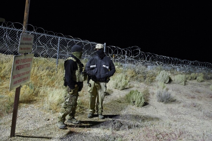 Εισβολή στην «Περιοχή 51»: Υποτονική η συγκέντρωση - Μόνο 100 ανταποκρίθηκαν στο κάλεσμα