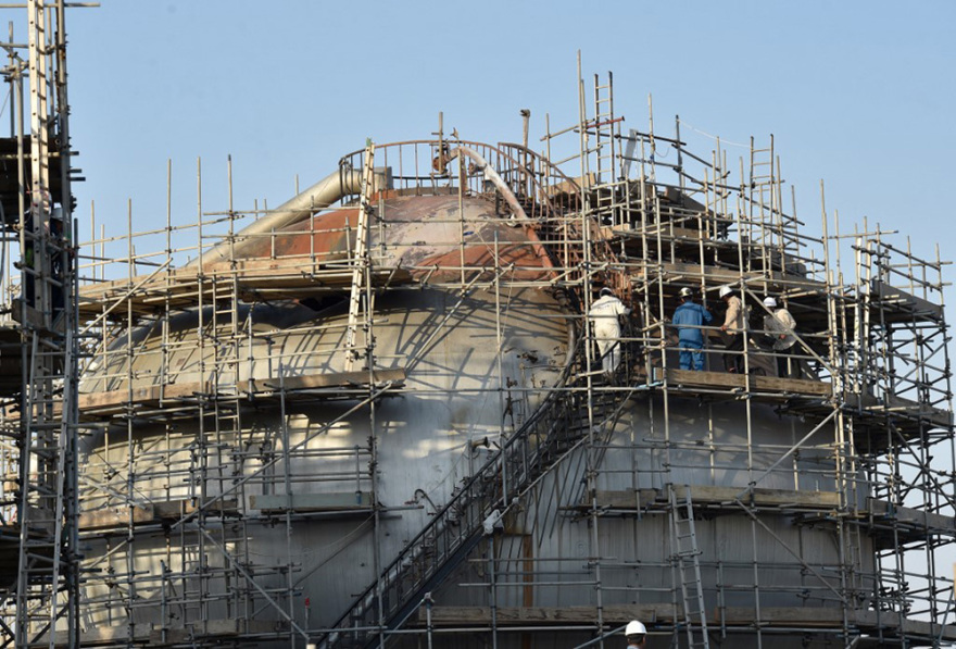 Σαουδική Αραβία: Αυτοψία στις κατεστραμμένες εγκαταστάσεις της Aramco