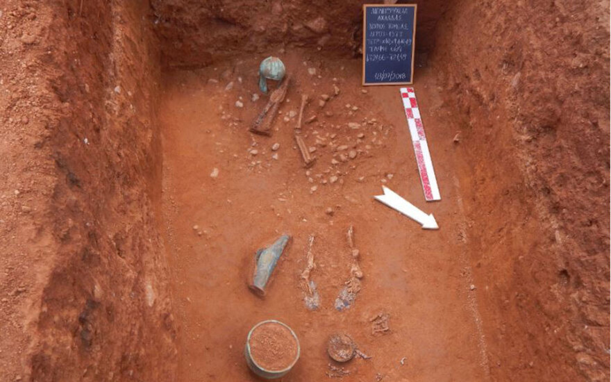 Φλώρινα: Στο φως σπουδαία ευρήματα - Τι βρέθηκε σε 209 τάφους