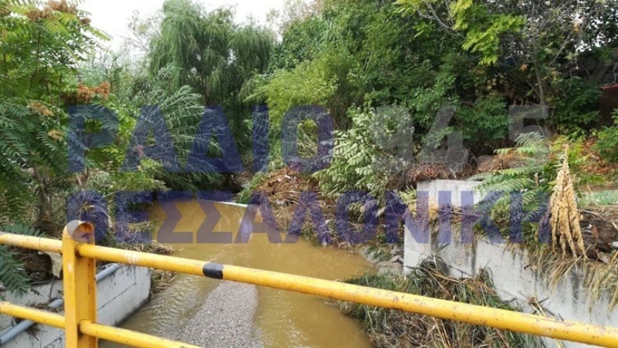 Κακοκαιρία στη Θεσσαλονίκη: Εικόνες καταστροφής - Δρόμοι «ποτάμια» και πλημμυρισμένα σπίτια