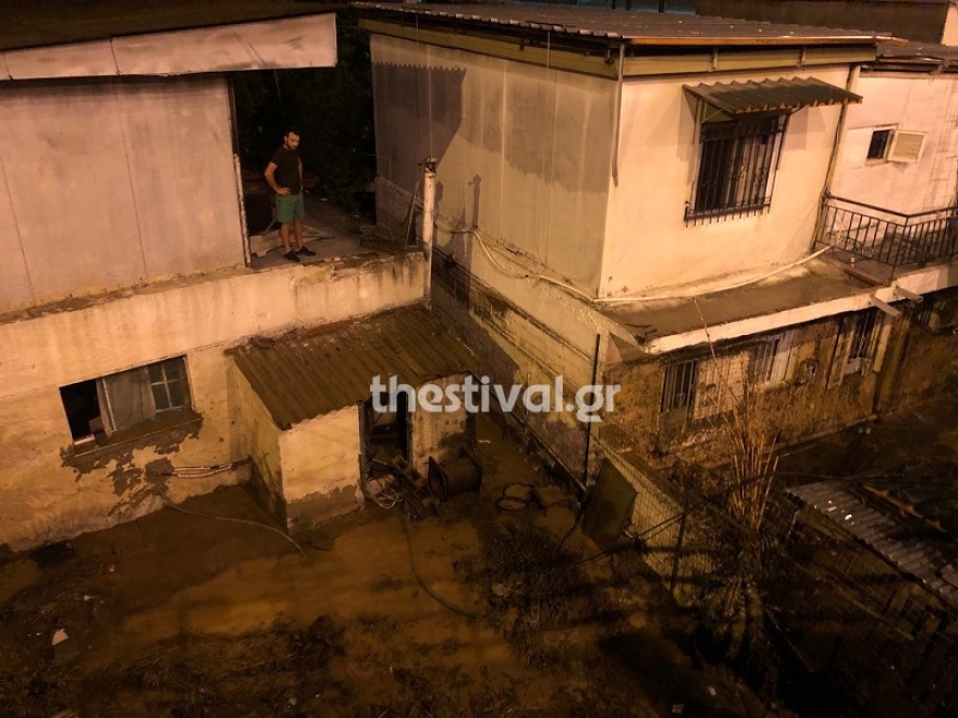 Καιρός: Πλημμύρες και χαλάζι σε Θεσσαλονίκη και Τρίκαλα - Ποιες περιοχές θα επηρεαστούν σήμερα