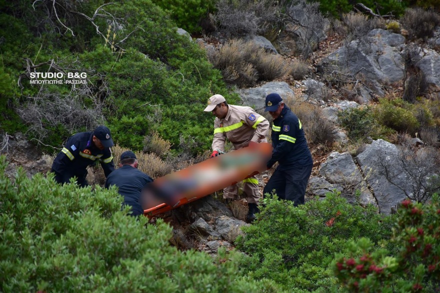 Ναύπλιο: «Βουτιά θανάτου» για οδηγό που έπεσε με το αυτοκίνητό του σε γκρεμό