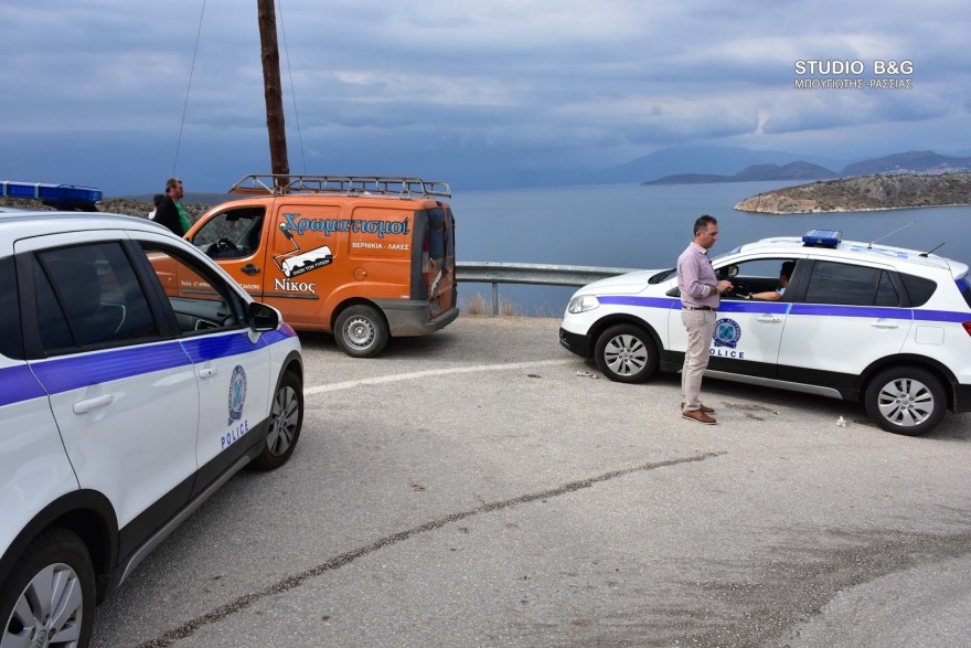 Ναύπλιο: «Βουτιά θανάτου» για οδηγό που έπεσε με το αυτοκίνητό του σε γκρεμό