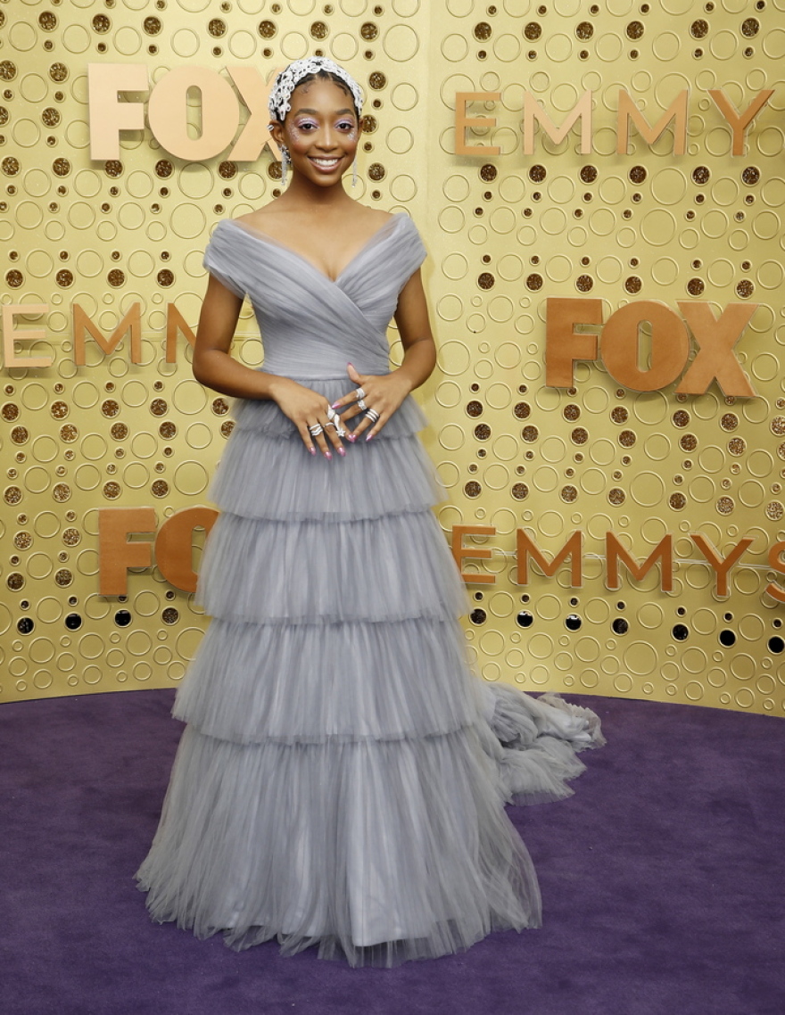 Emmy Awards -Οι υποψηφιότητες: Λαμπερές παρουσίες, πανάκριβες τουαλέτες και χλιδή