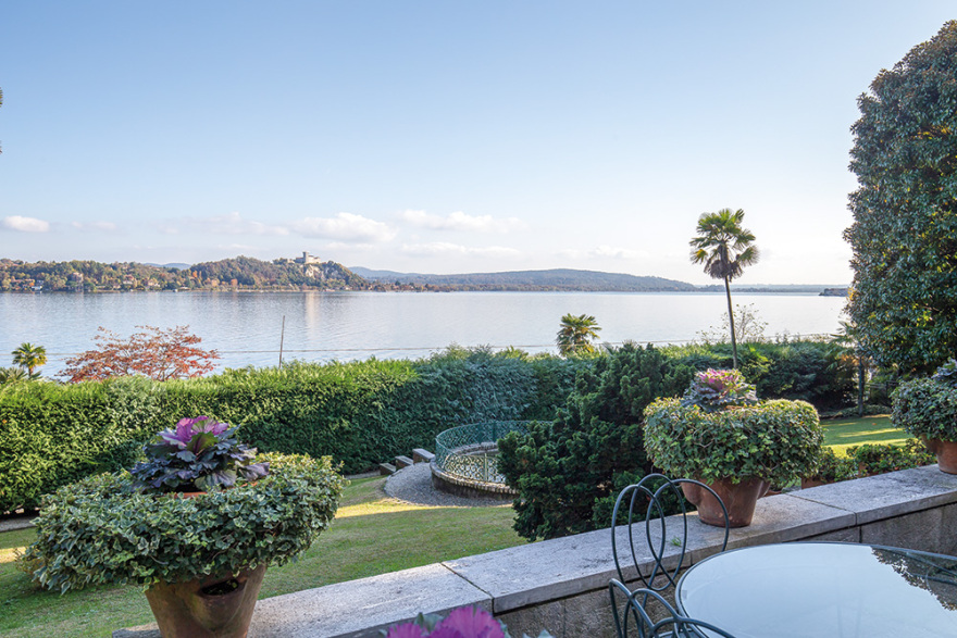 Ντονατέλα Βερσάτσε: Αγόρασε έπαυλη στη λίμνη των διασήμων