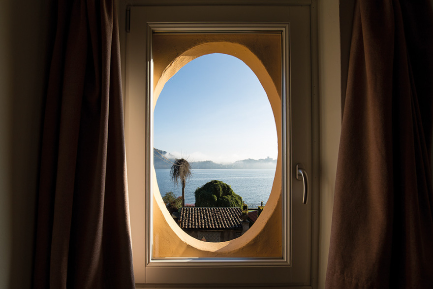 Ντονατέλα Βερσάτσε: Αγόρασε έπαυλη στη λίμνη των διασήμων