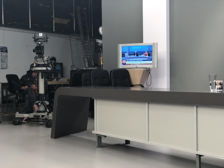 Στον Ant1 άλλαξαν καρέκλες μετά την... «τούμπα» του Γιώργου Παπαδάκη